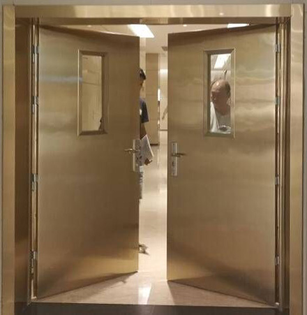 ���̰���